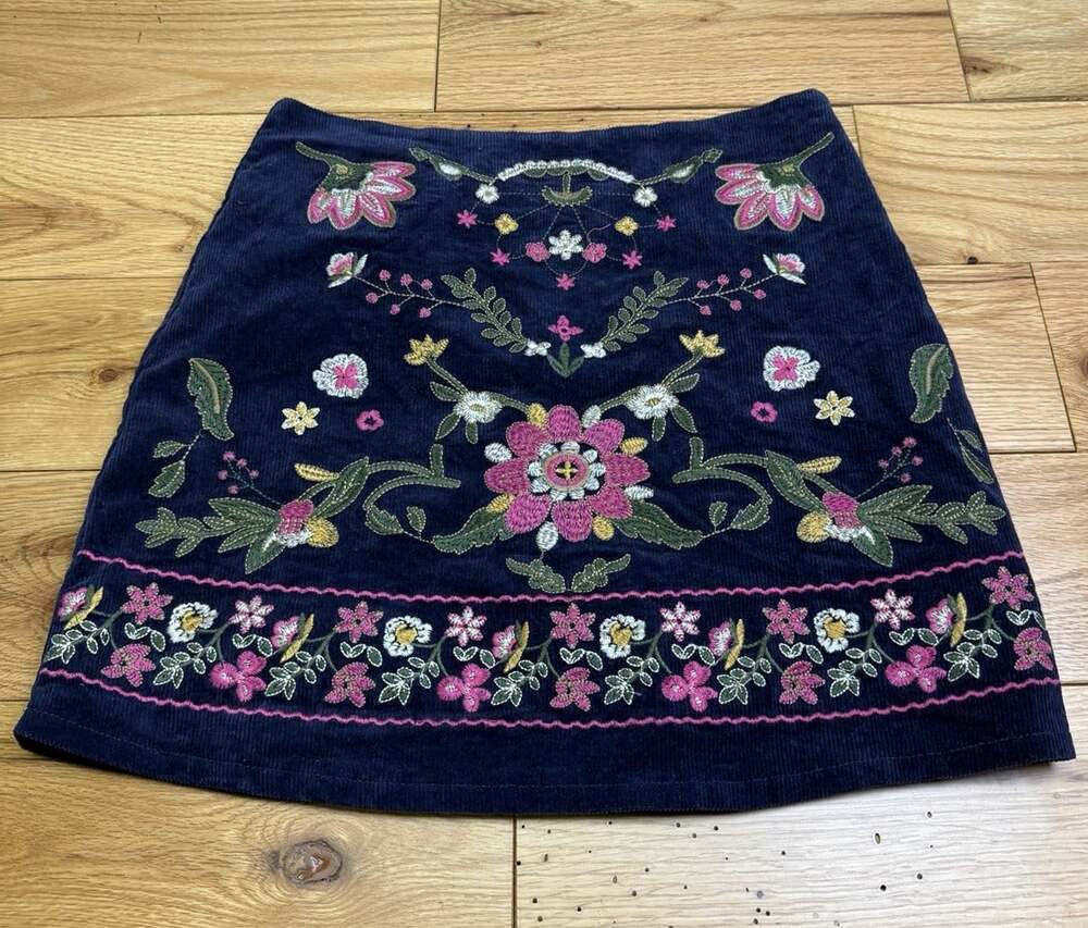 Harper Heritage navy Corduroy skirt With Embroidery Flowers Size Medium Cottage